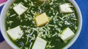 https://ruchiahar.com/creamy-palak-paneer-recipe/