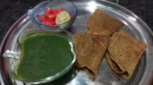 Haree Moong Dal Chila With Chatni Recipe