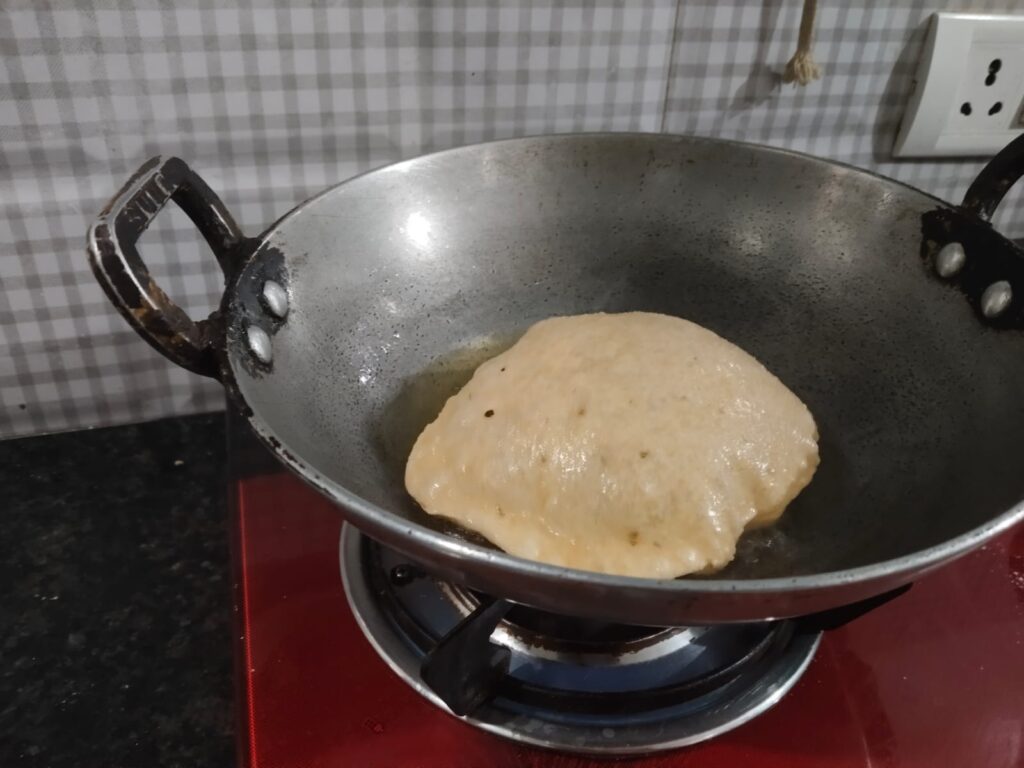 Poori Aloo Matar ki chatpati Sabji Recipe