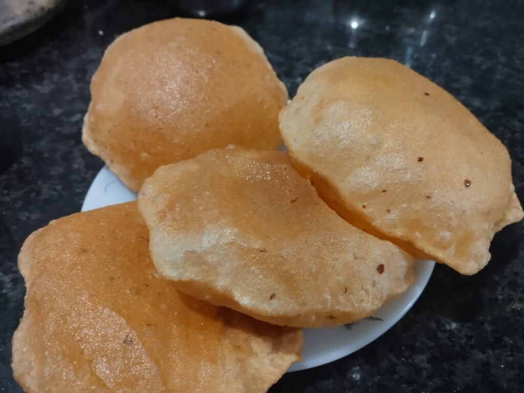 Poori Aloo Matar ki chatpati Sabji Recipe