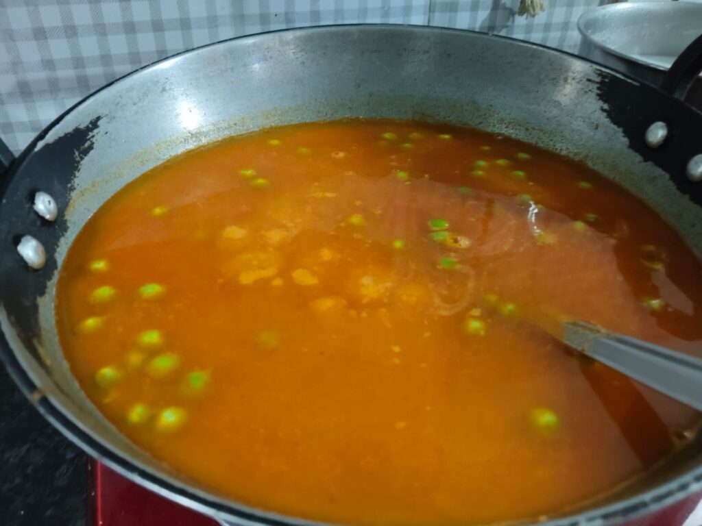 Poori Aloo Matar ki chatpati Sabji Recipe