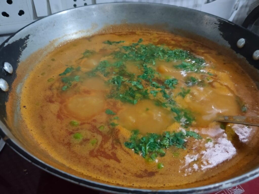 Poori Aloo Matar ki chatpati Sabji Recipe