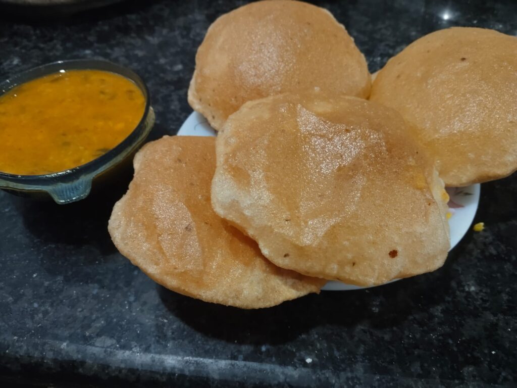 Poori Aloo Matar ki chatpati Sabji Recipe