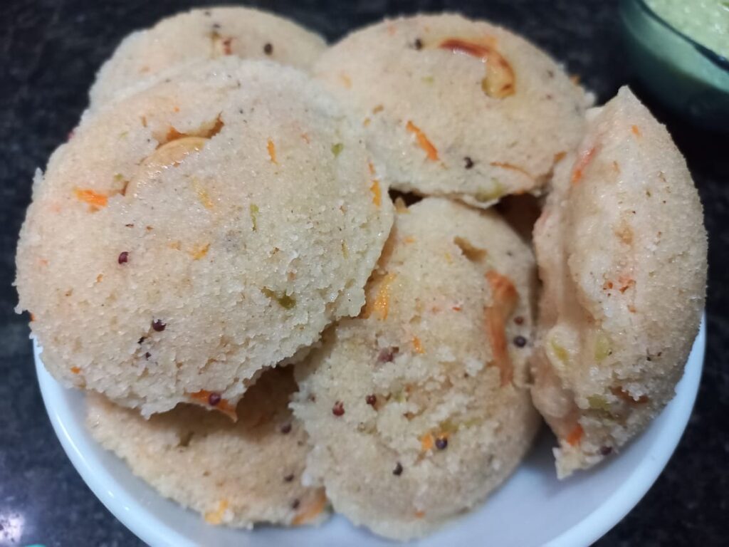 Instant Veg Idli with Nariyal Chatni Best Recipe