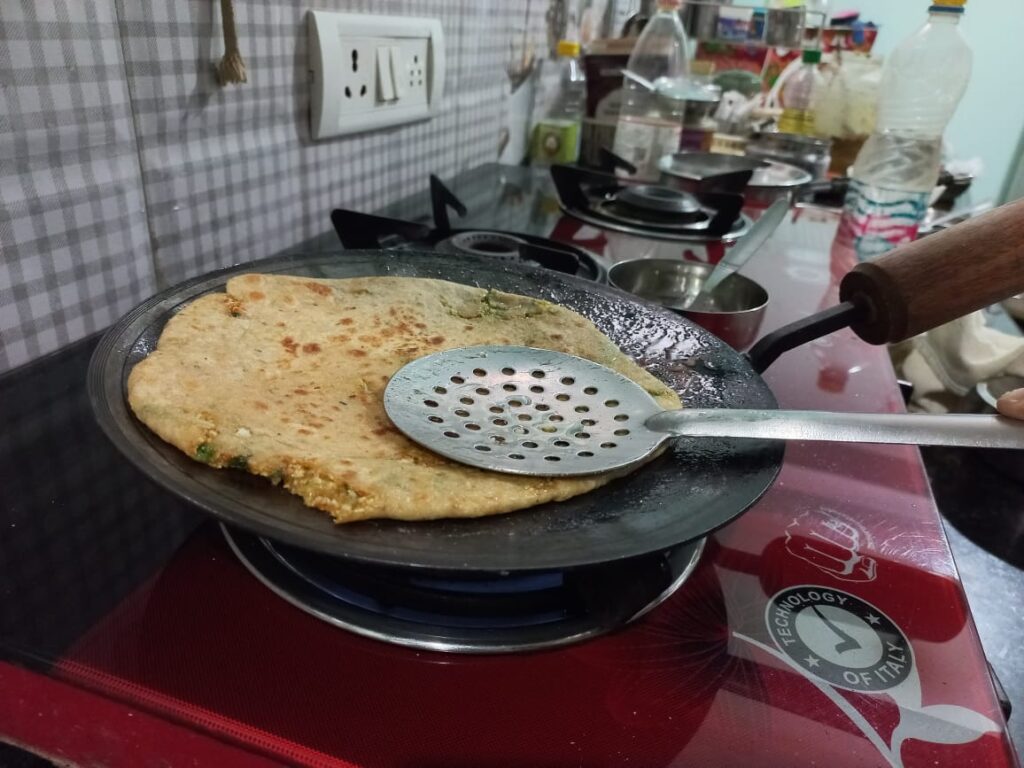 Paushtik karara Gobi Paratha Best Recipe