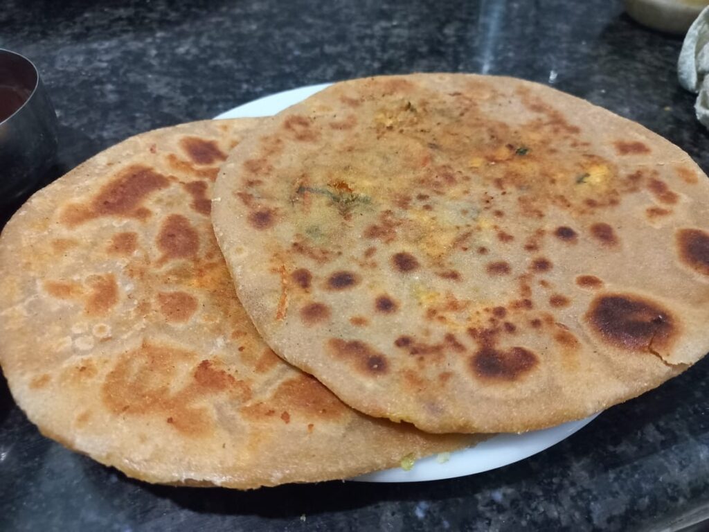 Mix Paneer Gajar Pattagobhi Parantha Best Recipe