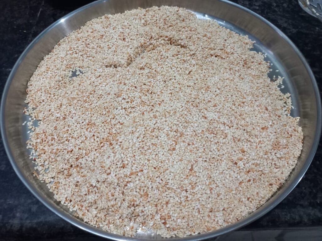 Gur Bura Tilkuta Unique Recipe